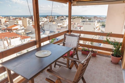 Balcony/Terrace, City view