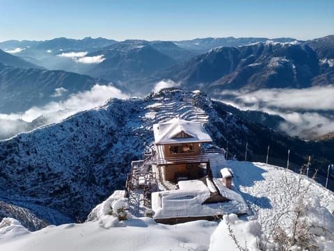 Restaurant/places to eat, Winter, Mountain view, Breakfast