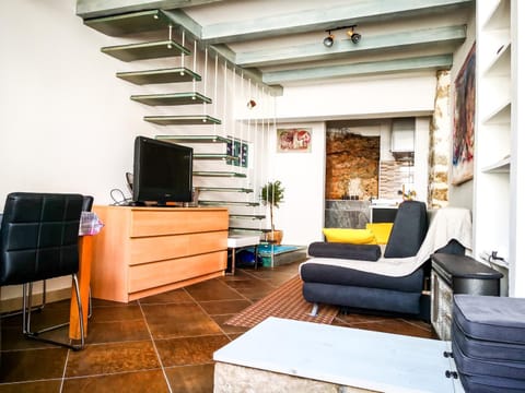 TV and multimedia, Living room, Seating area