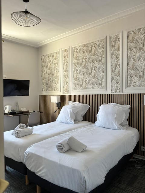 Hôtel Le Lion D'or Hotel in Normandy