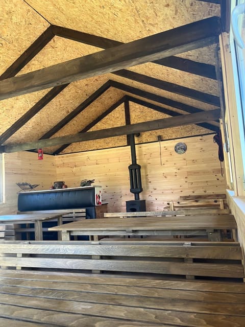 Restaurant/places to eat, Lounge or bar