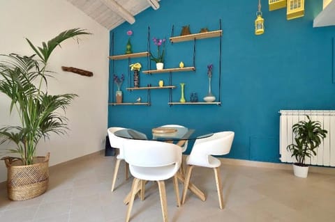 Lounge or bar