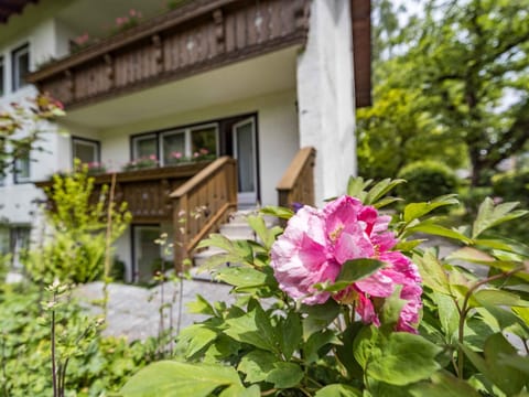 Gästehaus Christa Mauerer Bed and Breakfast in Bad Reichenhall