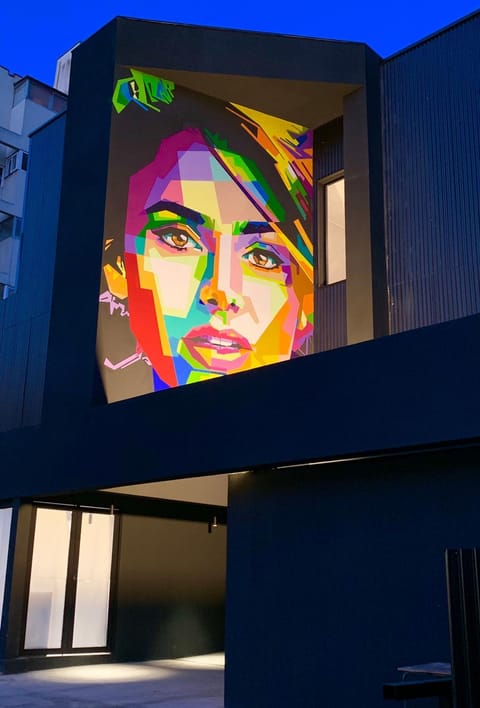 Property building, Facade/entrance, Day