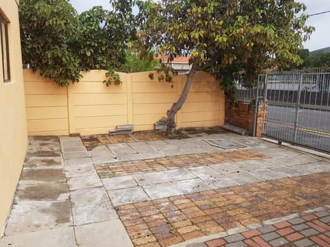 Canterbury Self-catering Vacation rental in Cape Town