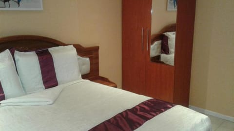 Canterbury Self-catering Vacation rental in Cape Town