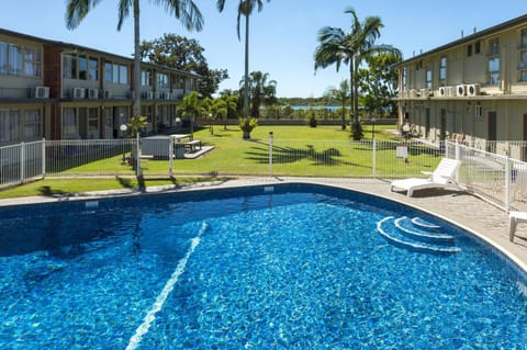 Swimming pool, Swimming pool