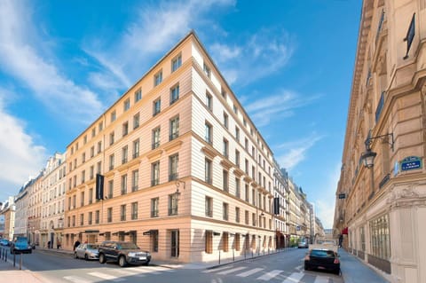 Facade/entrance, People, View (from property/room), Balcony/Terrace, Parking