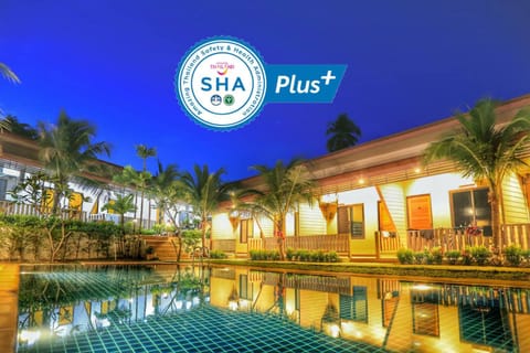 Property building, Night, Logo/Certificate/Sign, Pool view, Swimming pool, Certificate/Award