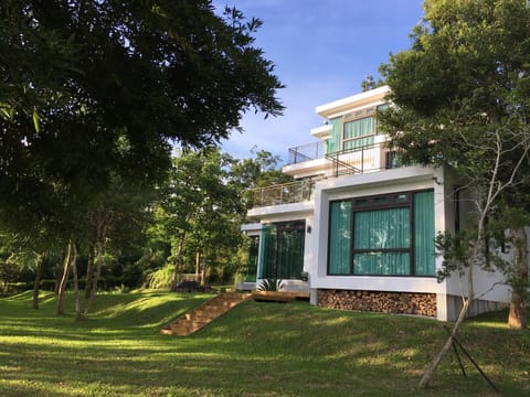 Property building, Garden