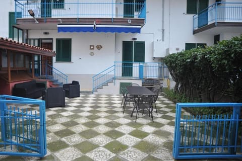 Coastal Cliff, Amalfi Apartment in Furore