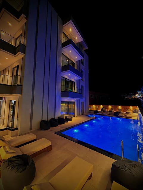 Pool view, Swimming pool