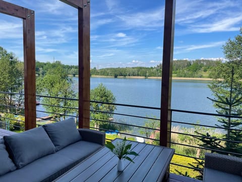 View (from property/room), Balcony/Terrace, Lake view