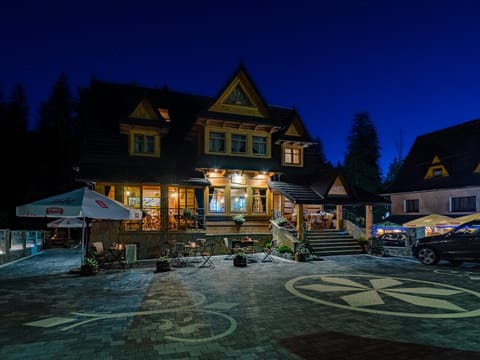Property building, Night