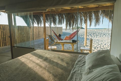 Bed, Balcony/Terrace, Guests, Sea view