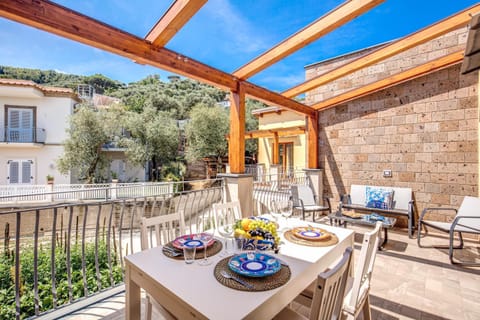 Balcony/Terrace, Balcony/Terrace