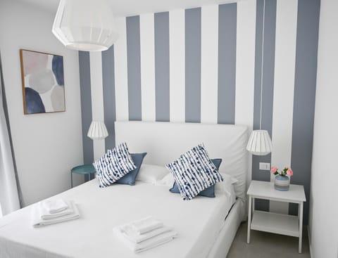 Other, Photo of the whole room, Decorative detail, Bedroom