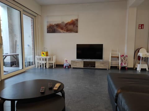 TV and multimedia, Seating area