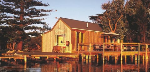 Property building, Activities, Balcony/Terrace, River view, Sunrise