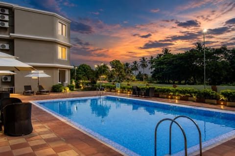 Property building, Swimming pool