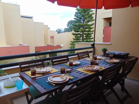 View (from property/room), Balcony/Terrace, Dining area