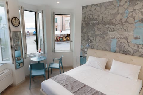 Bed, View (from property/room), Photo of the whole room, Bedroom, Sea view, Street view