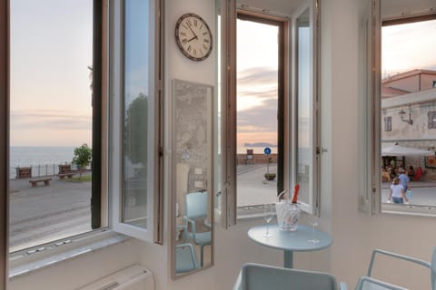 View (from property/room), Sea view, Street view