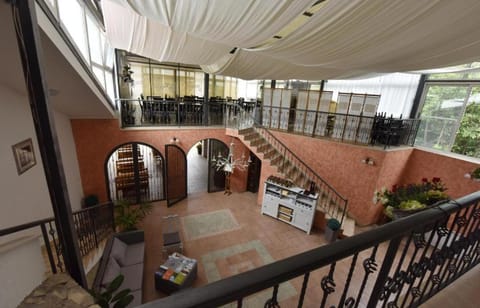 Inner courtyard view