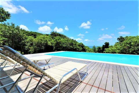 Day, Natural landscape, Pool view, Swimming pool, sunbed