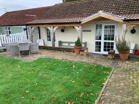 woodpecker cottage at frog trotters cottages House in Cotswold District