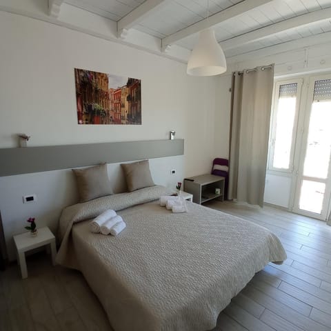 Red Moon Apartment in Cagliari