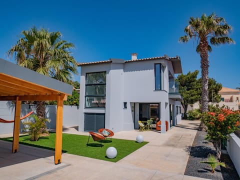 Property building, Patio, Garden, Garden view