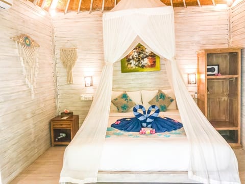 Property building, Bed, Photo of the whole room, Bedroom