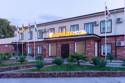 Property building, Facade/entrance, Property logo or sign