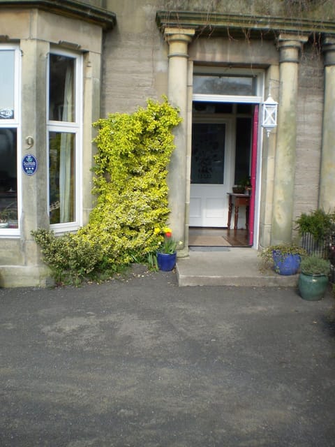 No 9 The Guest House Perth Bed and Breakfast in Perth