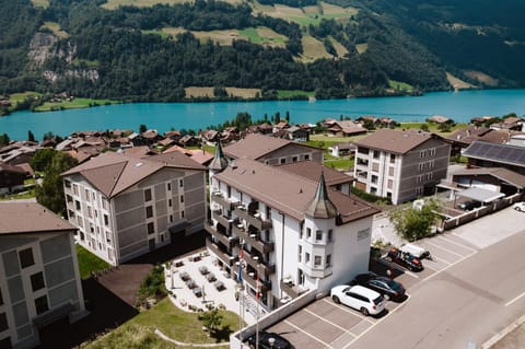 Property building, Area and facilities