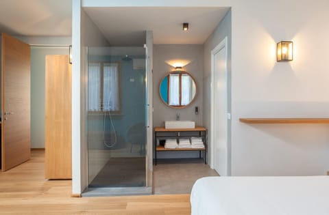 Shower, Bed, Bathroom, Photo of the whole room, Bedroom, towels, wardrobe