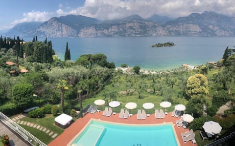 Lake view, Pool view, Swimming pool
