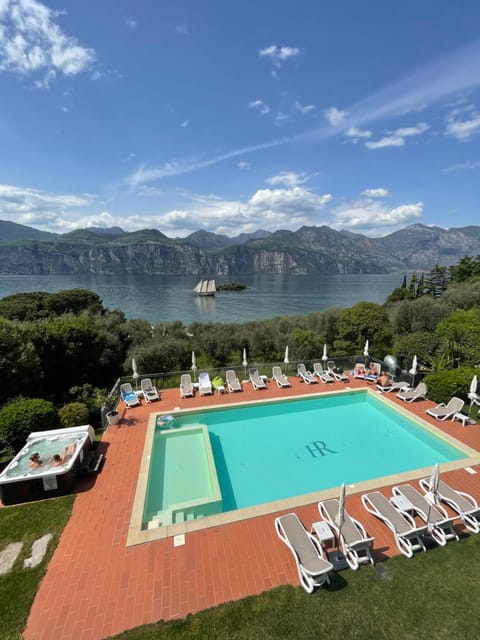 Lake view, Pool view