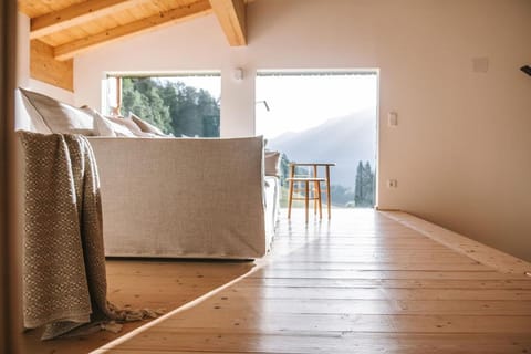 View (from property/room), Living room, Photo of the whole room, Seating area, Mountain view