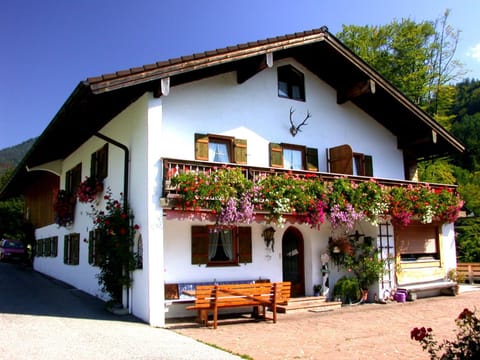Haus Wiesenrand Bed and Breakfast in Berchtesgaden