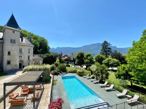 Patio, Garden, Swimming pool, Swimming pool