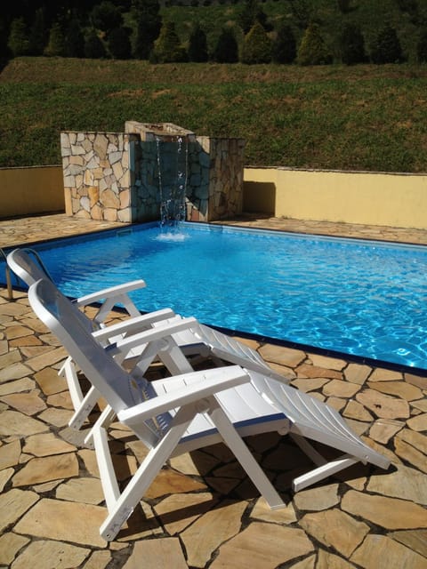 Day, Swimming pool
