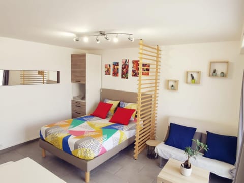 Suite Athéna - Melun gare RER - Studio avec Balcon et parking Apartment in Île-de-France