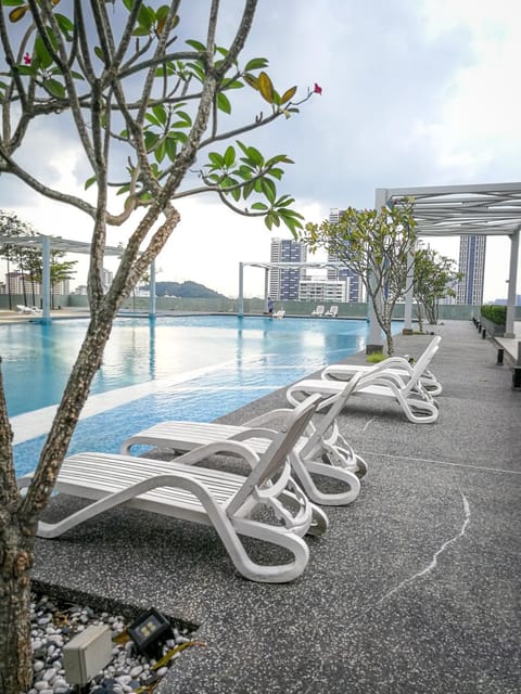 Swimming pool, Swimming pool