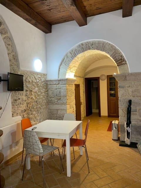 TV and multimedia, Decorative detail, Dining area