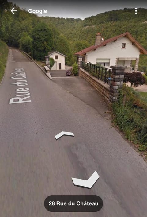 Sous le Château Apartment in Jura