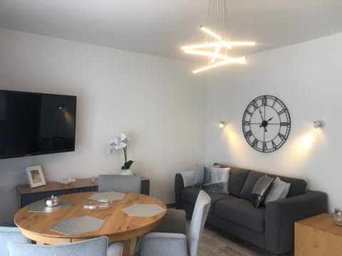 Apartament LUX Gray basen, SPA Pięć Mórz Sianożęty Apartment in West Pomeranian Voivodeship, Poland