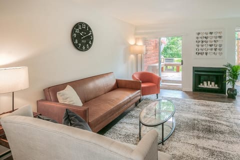 Moon River Suites #1 House in North Bend