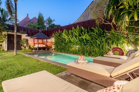 Patio, Night, Natural landscape, Garden, Garden view, Pool view, Swimming pool, sunbed